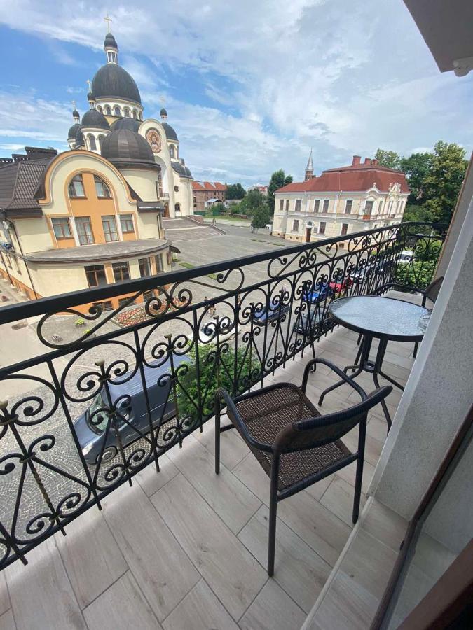 City Centre Apartment コロムィーヤ エクステリア 写真